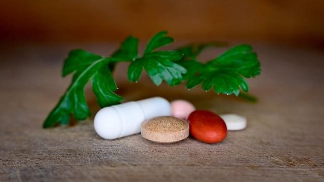 A Review of Envitamin Supplement Brand: Enhancing Health Naturally cover picture