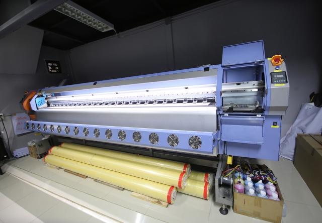 The Advantages of Large Format Printing for Outdoor Advertising and Events cover picture
