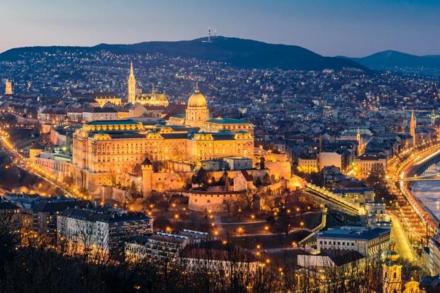 How to Plan Your First Trip to Budapest cover picture