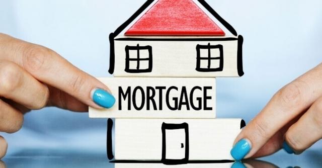 How to Choose Between a Bank and a Broker for Your Mortgage cover picture