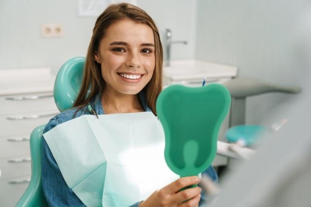 4 Lies Your Dentist Knows You’re Telling cover picture