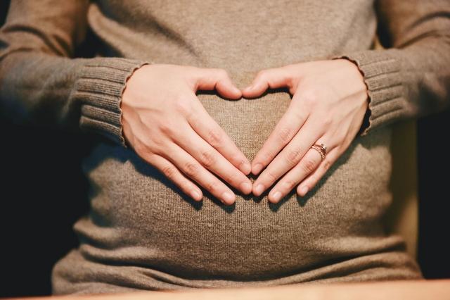 5 Safe Car Travel Tips for Pregnancy cover picture