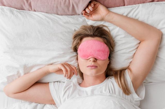 The Science Behind Eye Masks and Deeper REM Sleep Stages cover picture