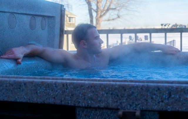 Common Hot Tub Mistakes to Avoid: Tips for Edmonton Buyers cover picture