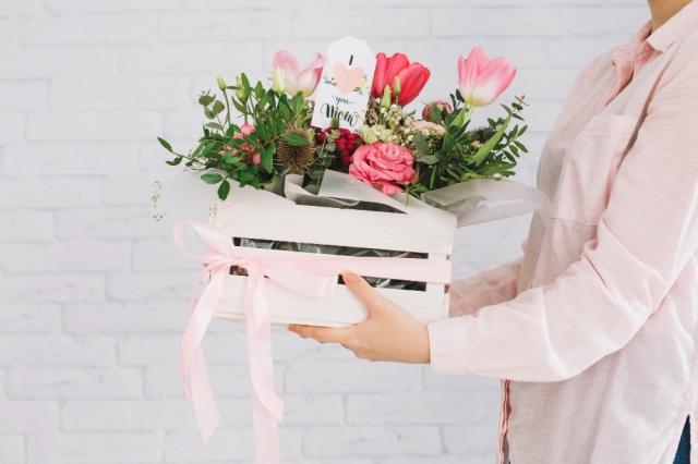 Small Bouquets, Big Impact: The Charm of Petite Floral Gifts for Any Occasion cover picture