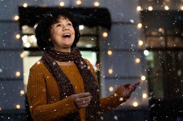 How One Light Display Can Ignite Holiday Cheer Down Your Street cover picture
