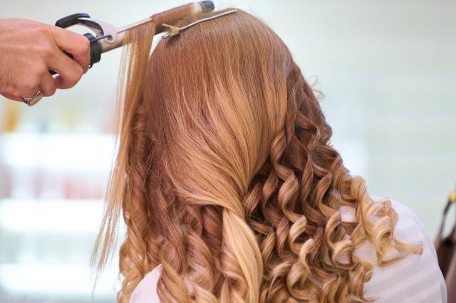 5 Benefits of Getting Your Hair Professionally Done for the Holidays cover picture