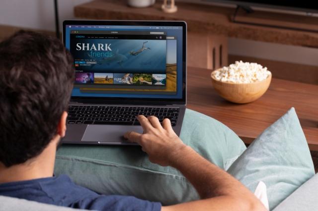 Netflix Considering Warner Bros. Discovery Acquisition cover picture