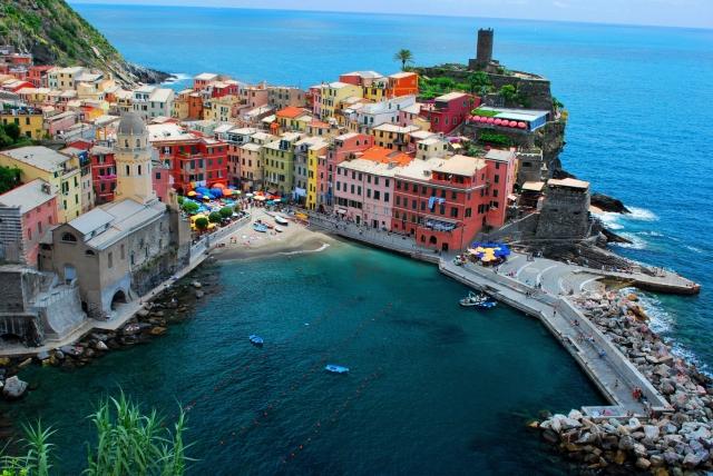 Why Vernazza Beach is a Must-Visit in Cinque Terre cover picture
