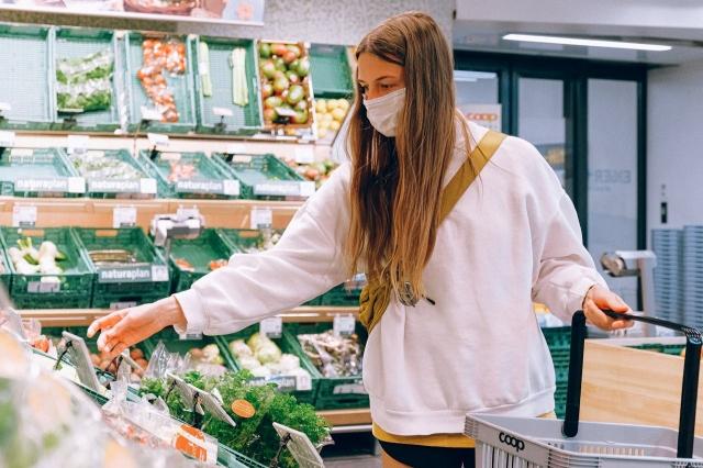 Grocery Shopping Without the Noise: Building Your Own Health-Friendly List cover picture