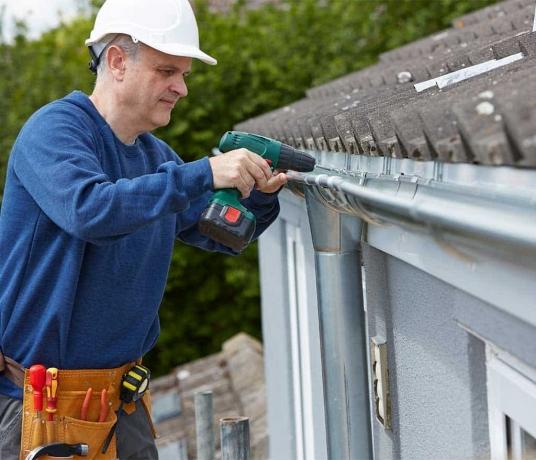 How Much Do Gutters Cost in Texas? Complete 2025 Pricing Guide cover picture