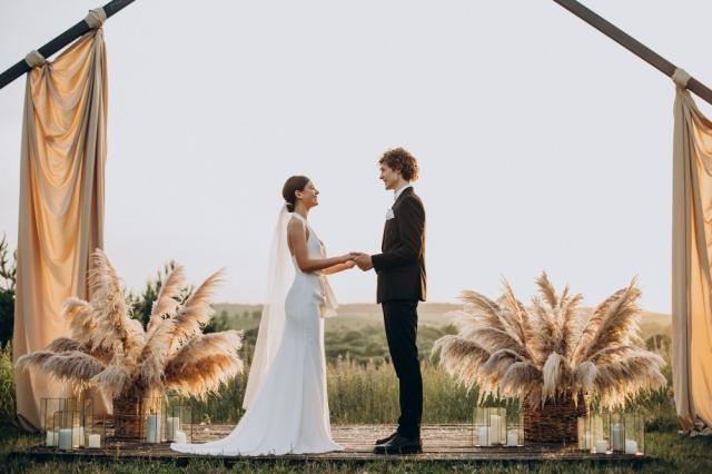 Considering a Destination Wedding? Take a Look at These Top 7 Stunning Locations cover picture