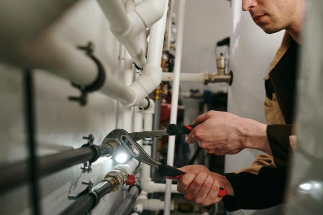 How Much Does a Licensed Plumber Make in Georgia? cover picture