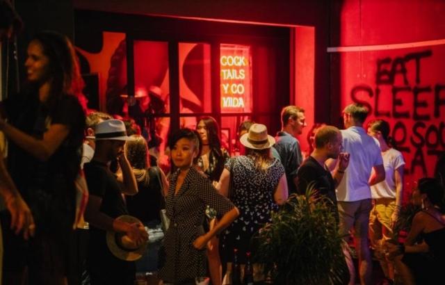 A Guide to Not Being That Person at Happy Hour cover picture