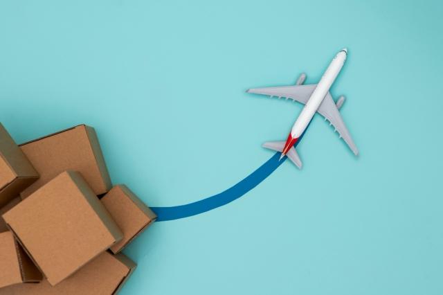 Sending Parcels to Hong Kong from the UK: The Best Ways to Get It There Fast cover picture