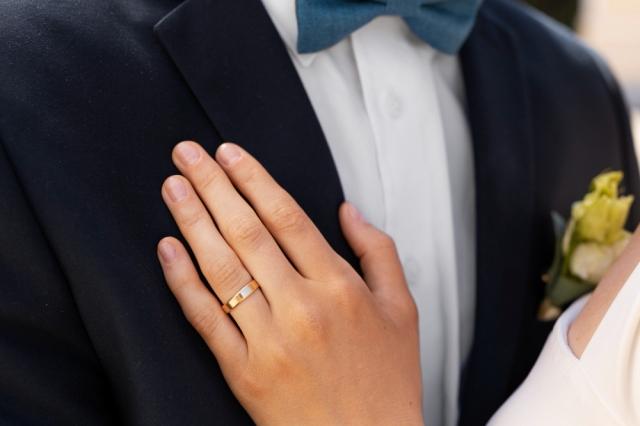 Titanium Wedding Bands: Modern and Durable cover picture