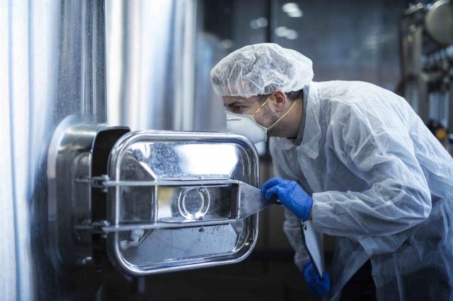 5 Signs Your Cleanroom Equipment Needs to Be Replaced cover picture