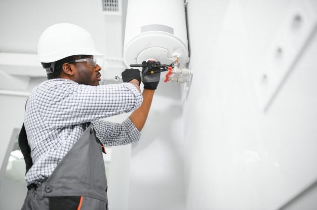 Don’t Get Caught Cold: Oviedo’s Guide to Water Heater Repair and Maintenance cover picture