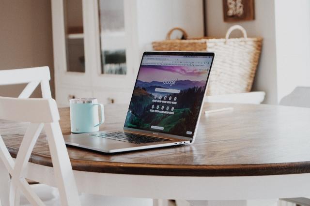 Business Guide: Legally Licensing Windows 11 Pro Without Destroying Your Budget cover picture
