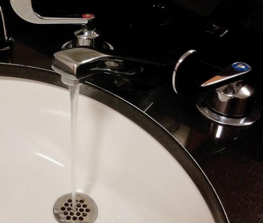Why Homeowners Are Switching to Hydro Jetting for Drain Cleaning cover picture