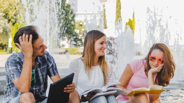 Why UQ Students Seek Out Lifestyle-Focused Rentals cover picture