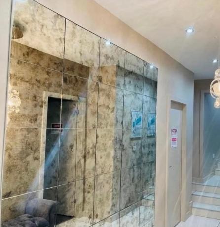 Enhancing Home Aesthetics with Antique Mirror Tiles: A Look at Muller Designs' Exquisite Offerings cover picture