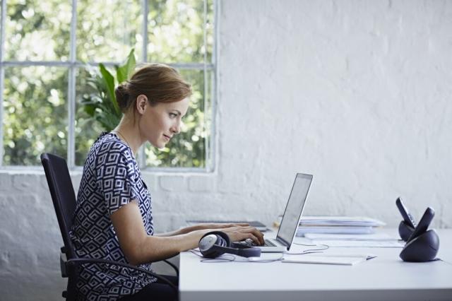 Exploring the Best Online Law Education Resources: A Review of Legal Study Material Sites cover picture