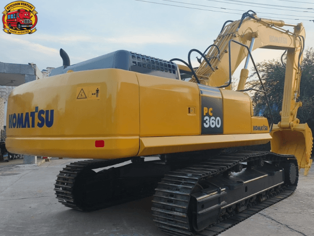 The Complete Guide to Choosing a Used Excavator: Savings, Performance, and Smart Investment Strategies cover picture
