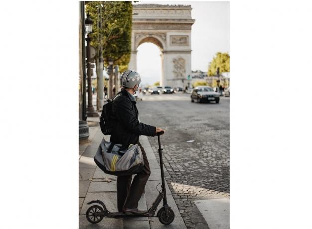 Electric Scooter Not Charging Problem and Reasons: How to Fix an Adult E-Scooter cover picture