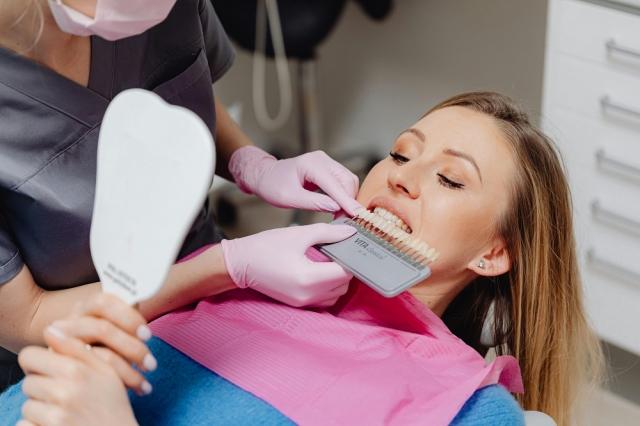 Common Problems With Veneers You Should Look Out For cover picture
