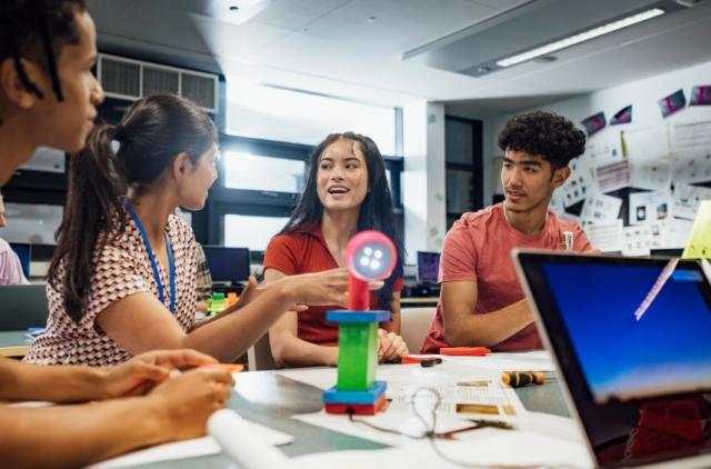 The Positive Influence of Social Interactions on Learning cover picture