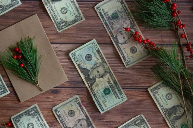 How to Turn Your Holiday Reset Into Financial Clarity cover picture
