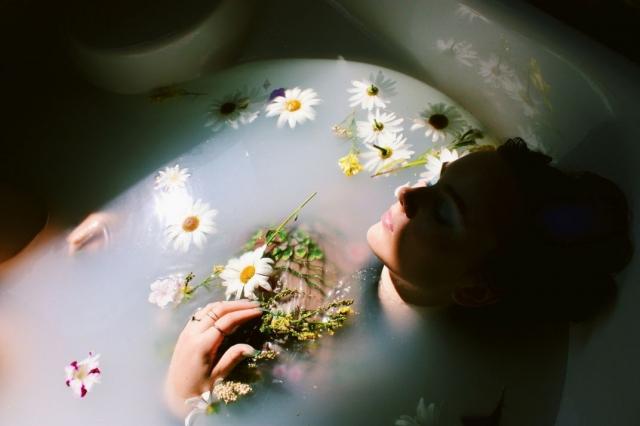 Return to nature in your bathroom: wood as a symbol of luxury and calm cover picture