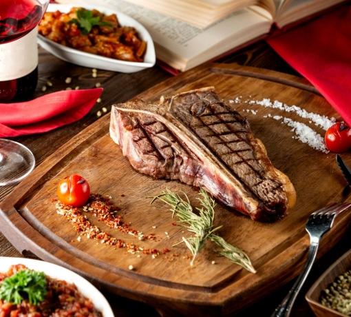 How to Choose the Right Beef Packaging Material for Your Product cover picture