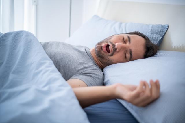 What are the Warning Signs of Sleep Apnea? cover picture