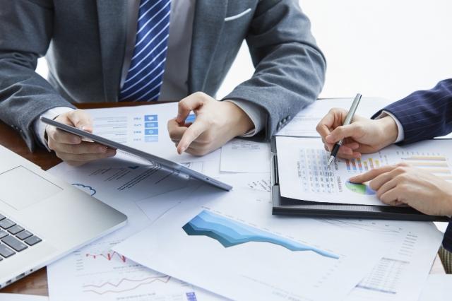 Trends and Innovations: How Modern Bookkeeping is Transforming Global Business Operations cover picture