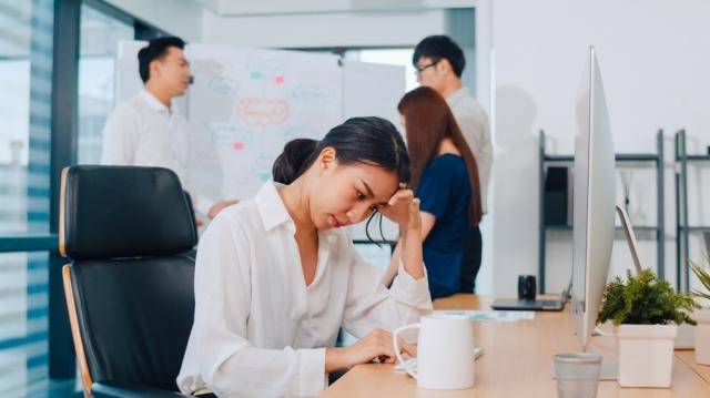 8 tips to recover from burnout and protect your mental health in the workplace cover picture
