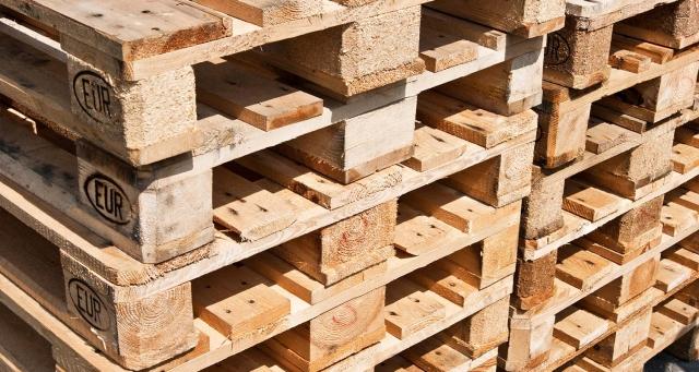 Which industries and applications transport and store using Euro pallets? cover picture