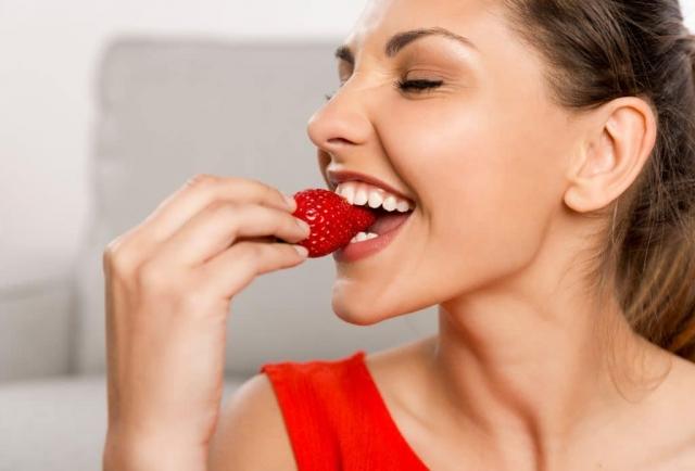 7 Proven Methods to Enhance the Look of Your Teeth cover picture