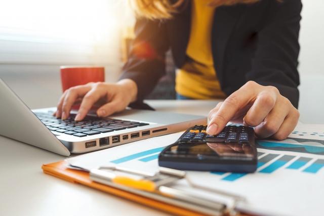How To Determine A Sample Size Using An Online Sample Calculator cover picture