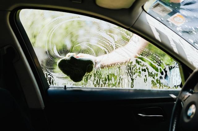 5 Tips to Consider When Washing Your Car by Hand cover picture