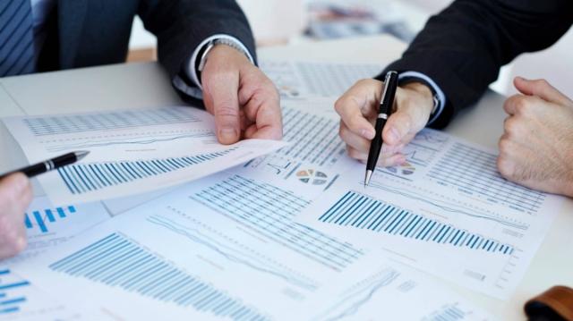The Future of Professional Bookkeeping: Emerging Trends and Innovations cover picture