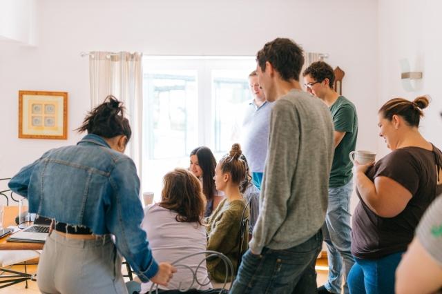 7 Strategies for Maintaining Positive and Productive Online Meetings cover picture
