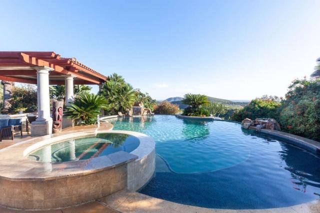 Exploring the Beauty of Indoor-Outdoor Inground Swimming Pools cover picture