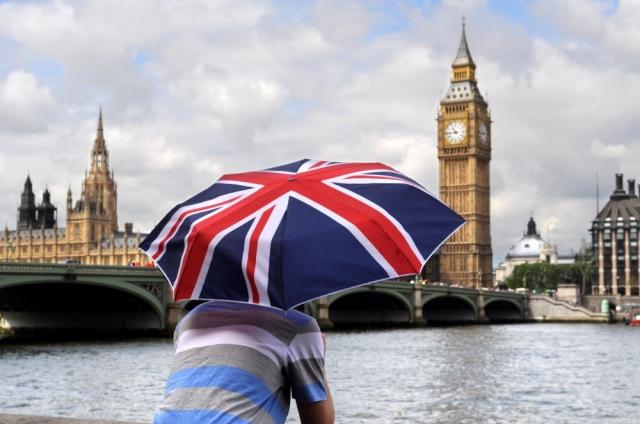 How can a one-year master’s programme in UK fast-track your education! cover picture