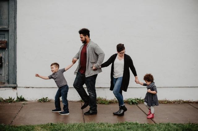 4 Tips for Better Communication Within the Family cover picture