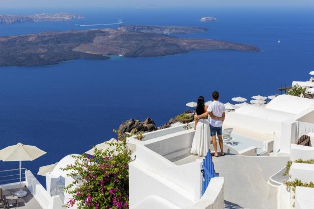 Enchanting Activities for Couples in Romantic Santorini cover picture