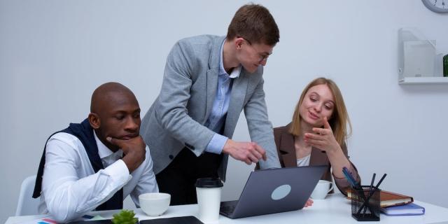 Slaying the Middleman - A Radical Guide to Transfiguring Your Business Model cover picture