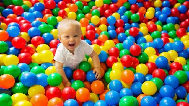 Can Soft Play Hire Be Combined with Bouncy Castles for Events? cover picture