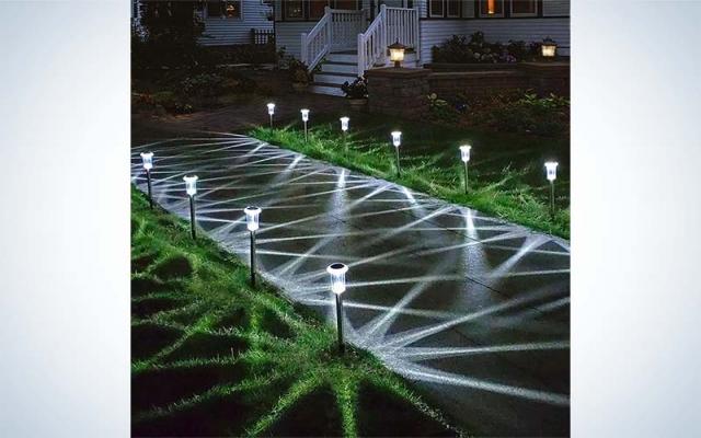 Illuminating Your Outdoor Space: A Comprehensive Guide to Landscape Lighting cover picture